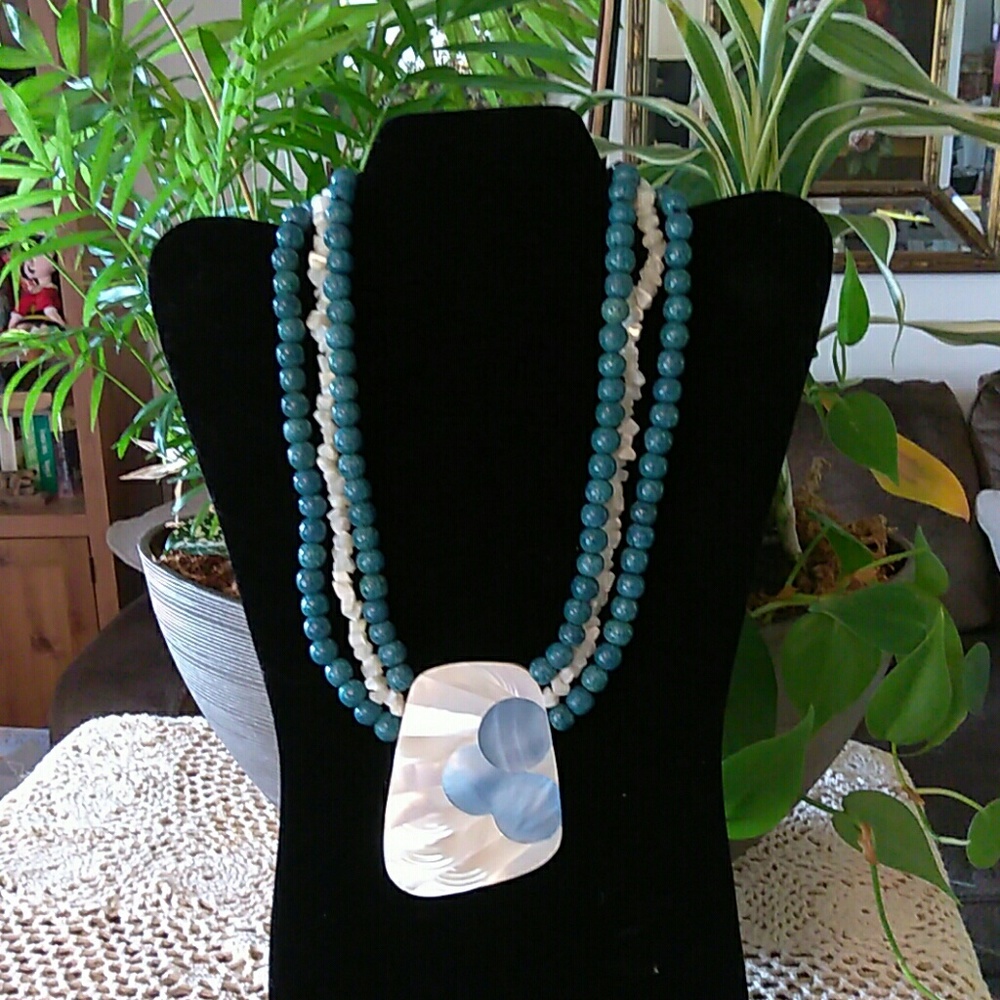 Retro necklace